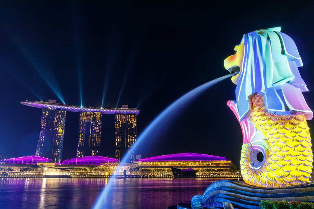 Experience the Best of Singapore with FREE Universal Studios Tickets!" 🎢🇸🇬