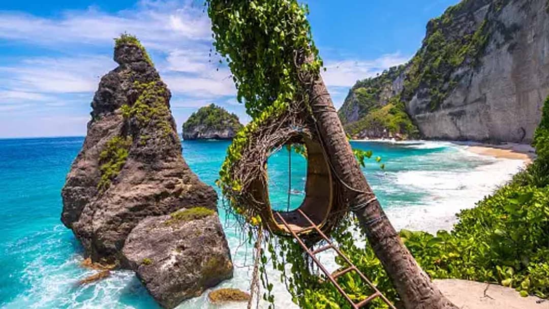 Discover Bali: Temples, Rice Terraces, and Tropical Beaches