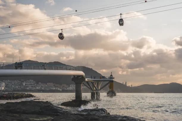 9-Day Ultimate Korea Winter Tour: Seoul, Busan & Jeju Island Discovery