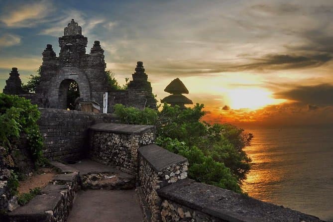 Explore Bali & Lembongan in 6 Nights – 4★ Stay + Singapore Airlines Ex AMD | July to September