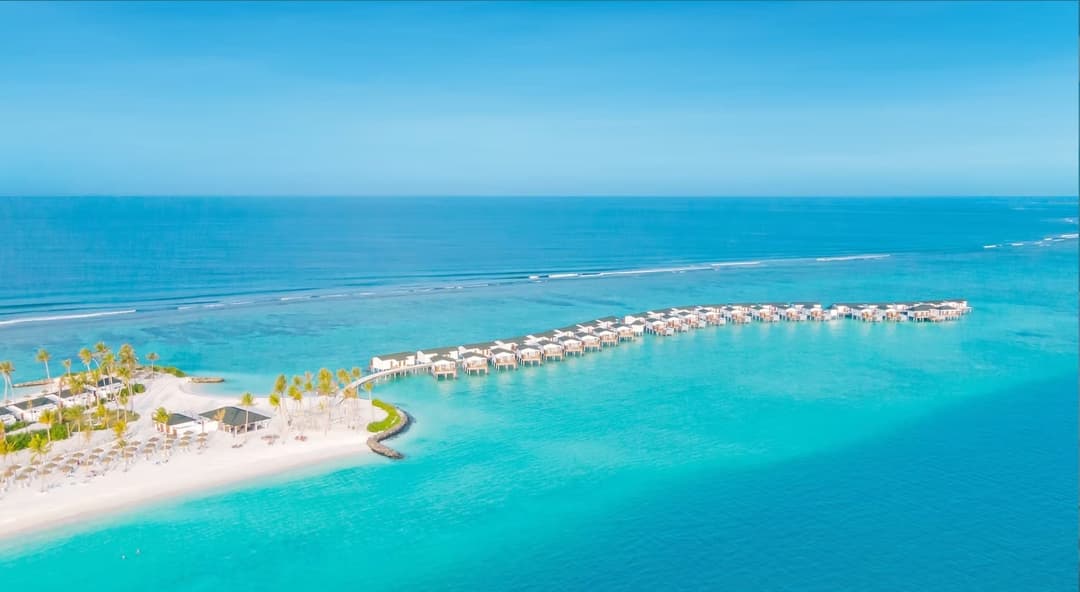 Joy Island Resort | 2 Nights in Beach Villa & 2 Nights in Lagoon Villa