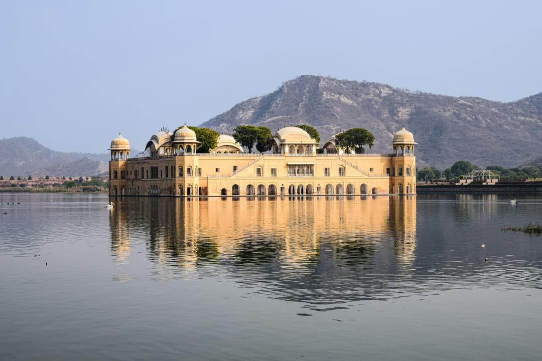 5-Day Rajasthan Tour | Jaipur, Ajmer and Udaipur Lake Experience