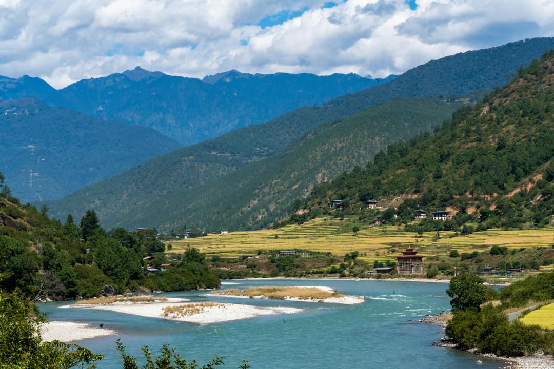 Bhutan Tour Packages 2026 | 8 Days Group Trip at ₹41, 000