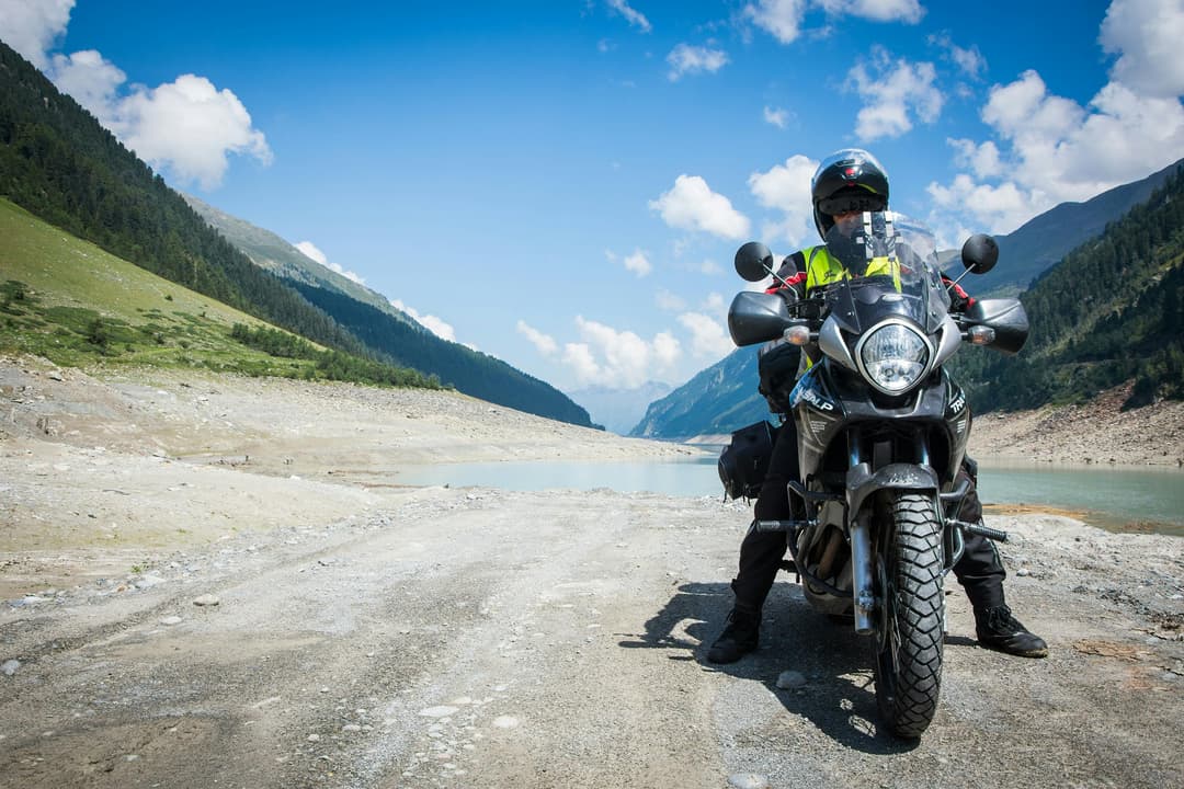 Leh Ladakh Bike Trip 2026 | 6-Day Nubra Pangong Tour