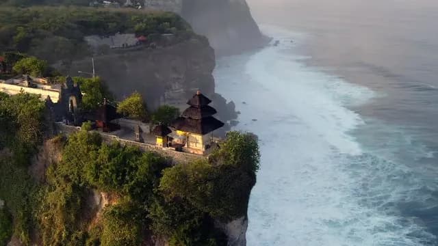 7-Day Bali Ultimate Explorer: Kuta, Ubud & Nusa Penida Luxury Trip
