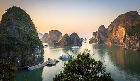 Vietnam Travel Package| Hanoi, Halong Bay and Danang 2026