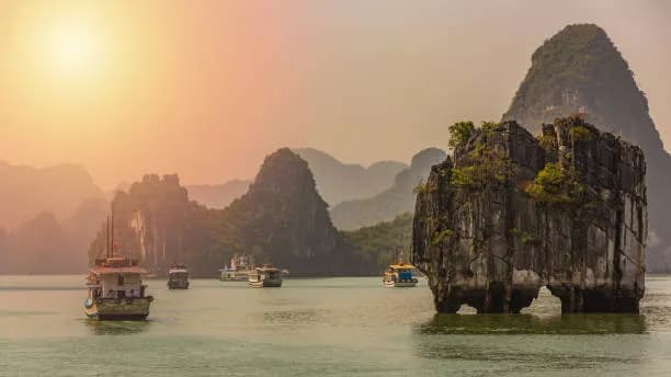 Vietnam Tour 2026 | Best of Hanoi, Ba Na Hills and Phu Quoc
