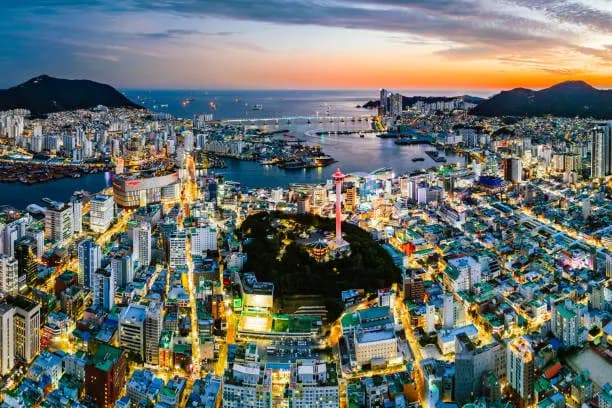 9-Day Ultimate Korea Winter Tour: Seoul, Busan & Jeju Island Discovery