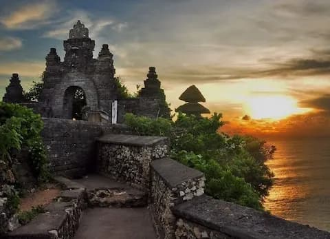 7-Day Bali Ultimate Explorer: Kuta, Ubud & Nusa Penida Luxury Trip