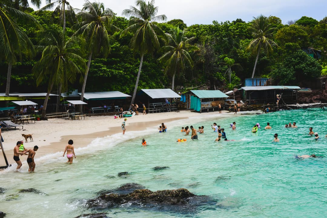Phu Quoc Tour Package | 5-Day Island & Theme Park Getaway