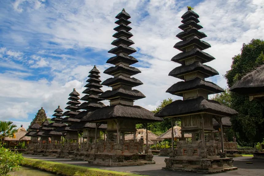 7-Day Bali Ultimate Explorer: Kuta, Ubud & Nusa Penida Luxury Trip