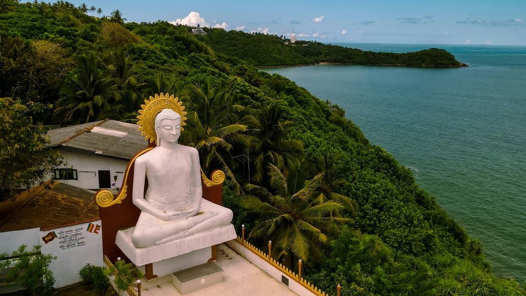 Sri Lanka Sacred Trail: Temples, Tea Hills, and the Southern Coast