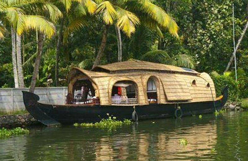 Kerala – Luxe Comfort Travels